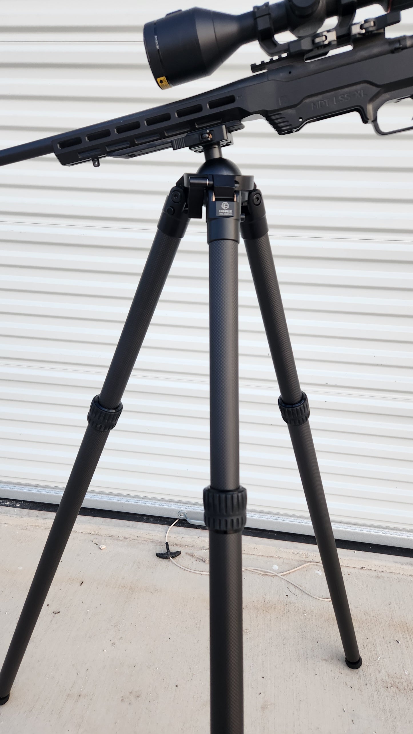 Fanaue - 65 Carbon Fiber Tripod